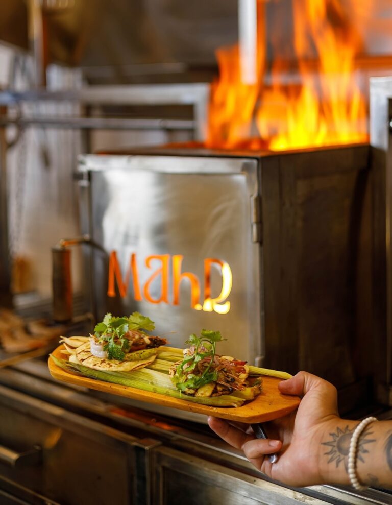 MAHR Gastronomia apresenta conceito de parrilla do mar e aposta em experiência sensorial em Maceió