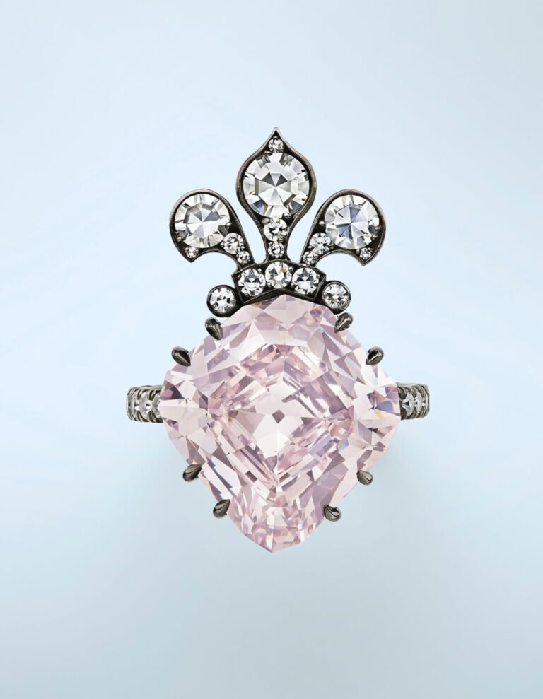 Diamante de Maria Antonieta é vendido por R$ 71 milhões