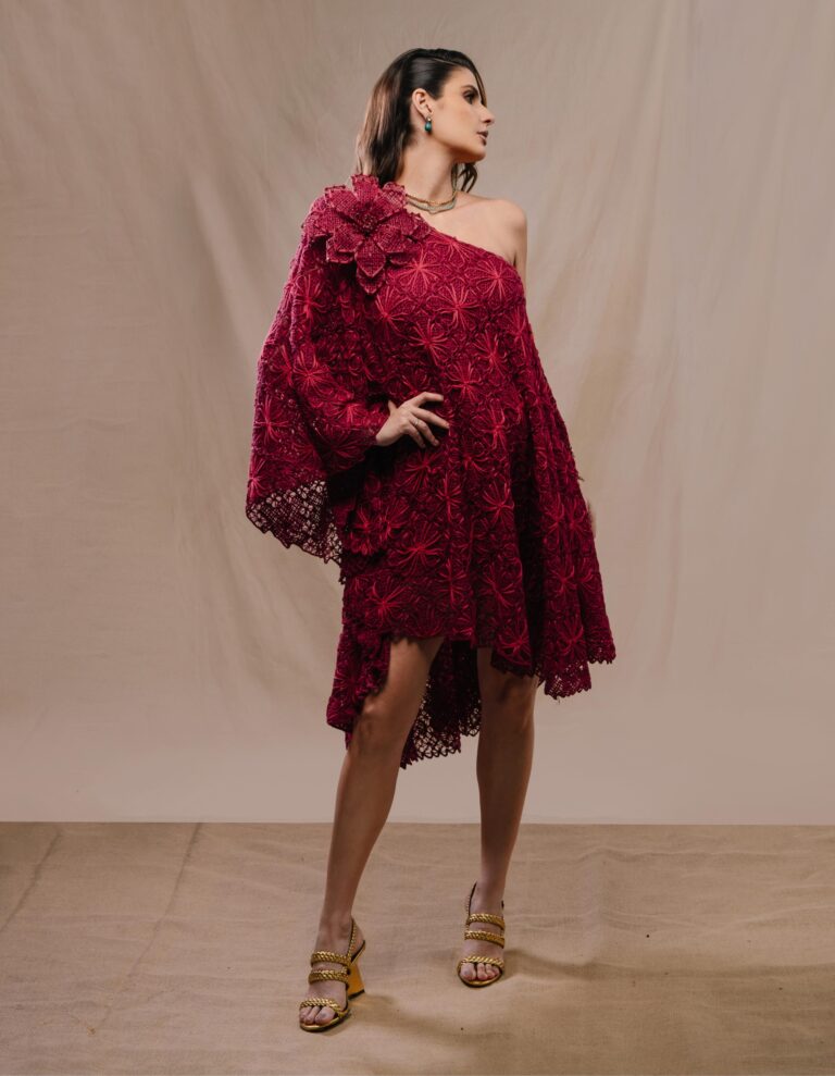 Marina Candia transforma a moda em memória e celebra mulheres que moldaram a cultura de Maceió