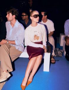 Ana Buss rouba a cena no RioFW 2026 com sequência de looks que virou assunto entre fashionistas