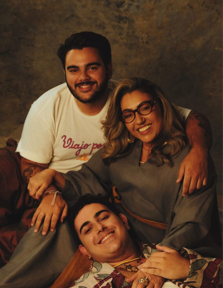 FOZ lança campanha de Dia das Mães inspirada na origem do olhar autoral da marca
